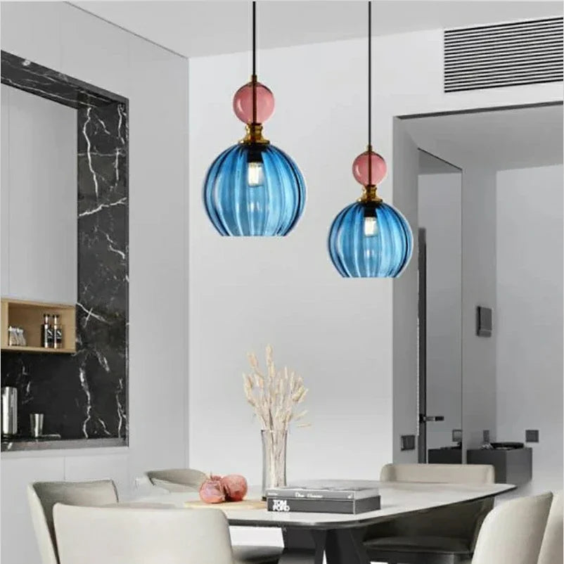 Suspension bleu pastel